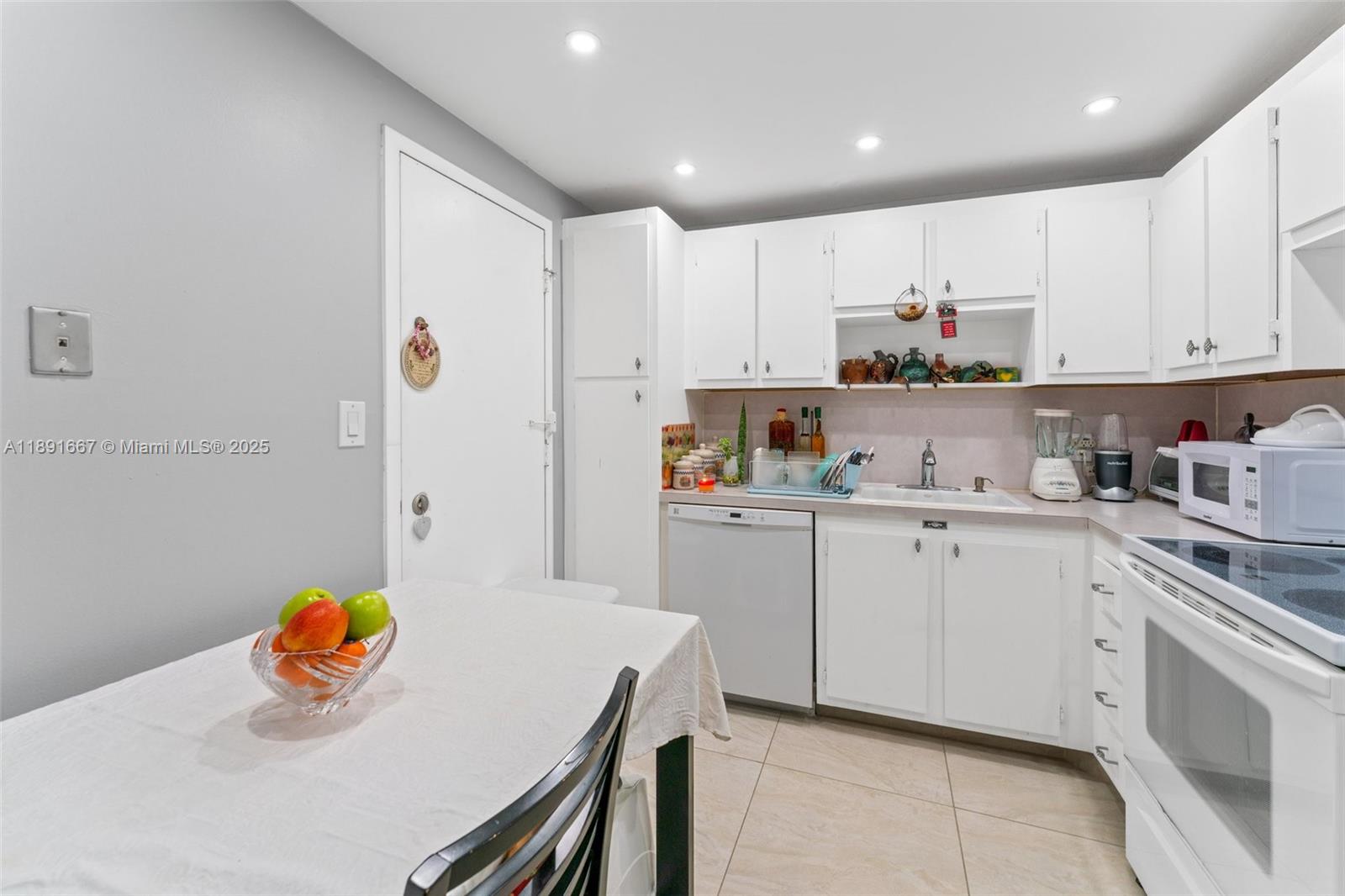 3800 S Ocean Dr # 1722