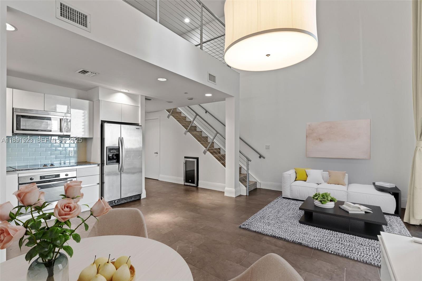 1050 Brickell Ave # 1006