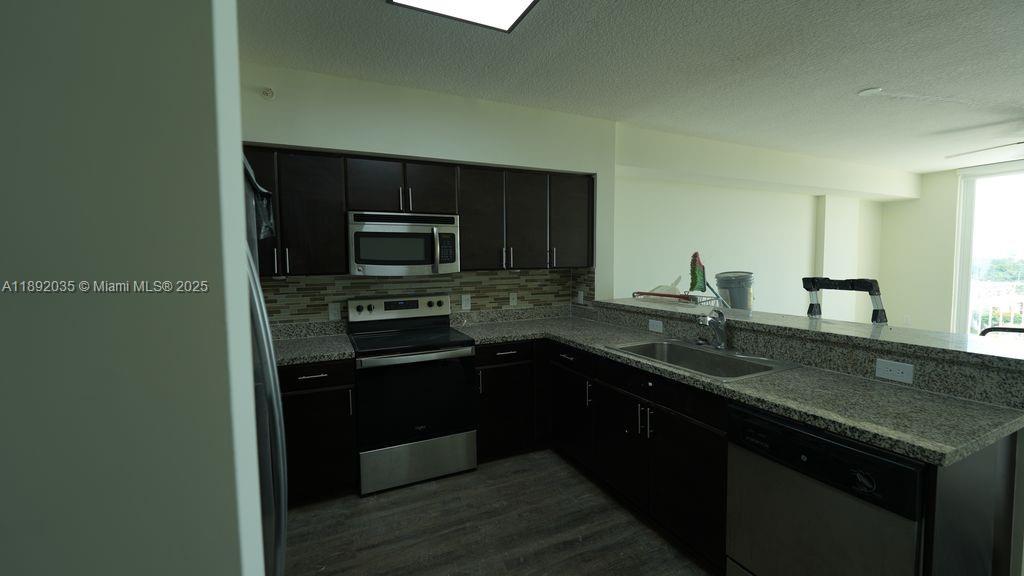 987 SW 37th Ave # 614