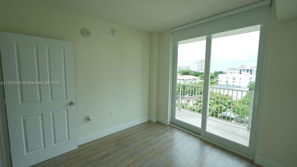 987 SW 37th Ave # 1009