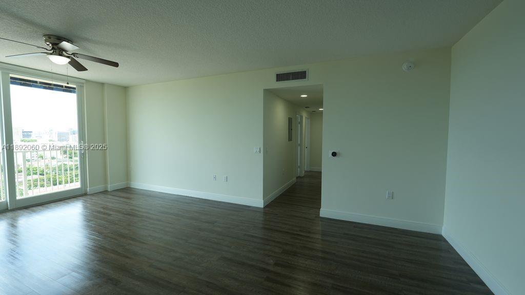 987 SW 37th Ave # 610
