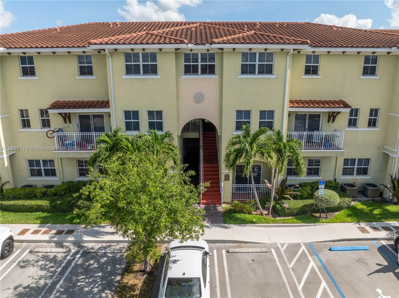 290 NW 109th Ave # 103