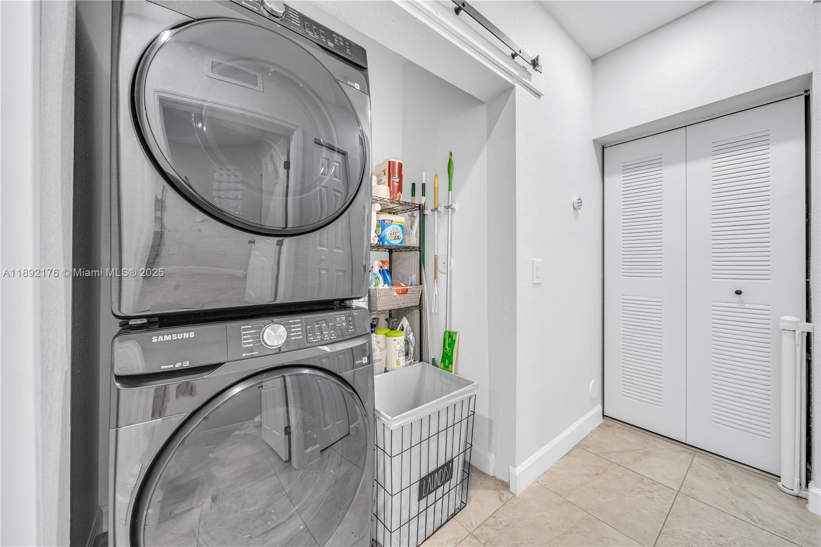 290 NW 109th Ave # 103