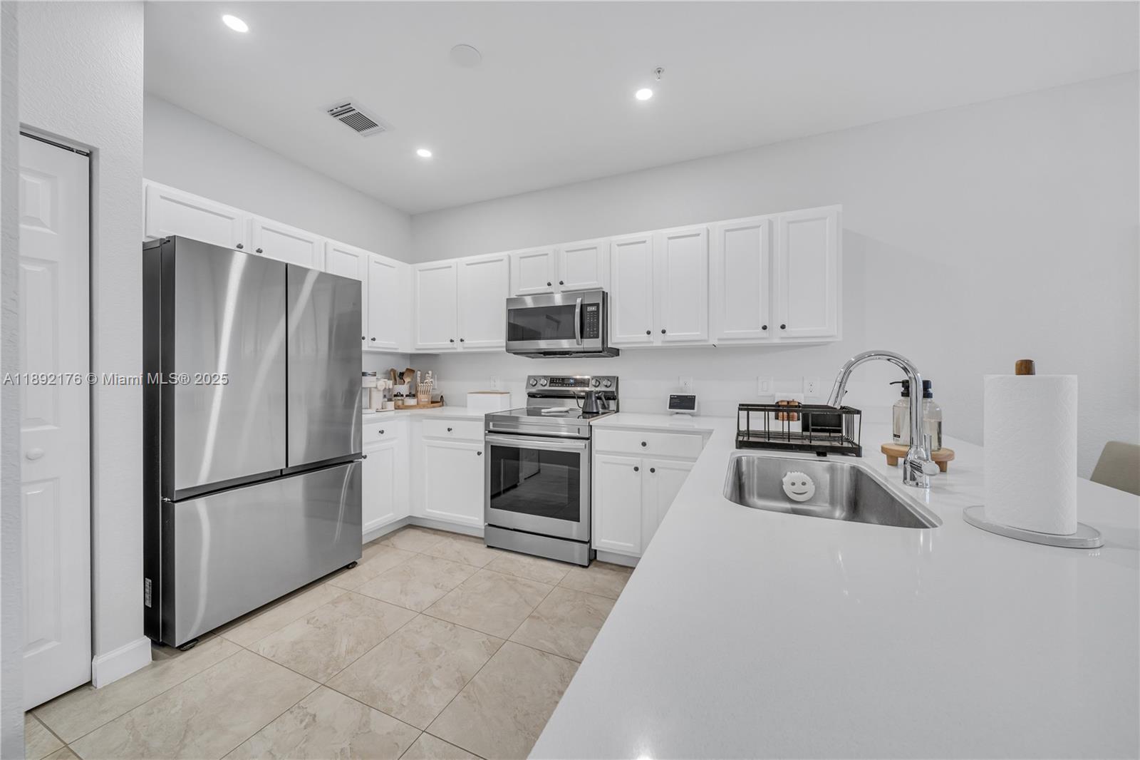 290 NW 109th Ave # 103