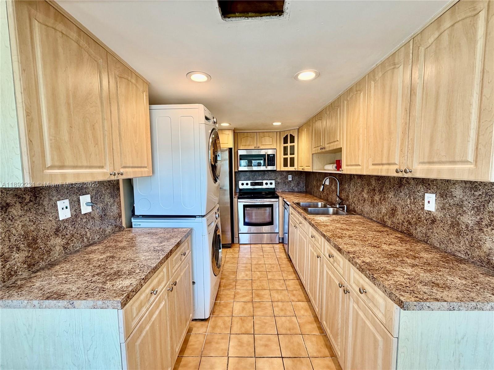 1300 SW 122nd Ave # 2 Unit: 118-2