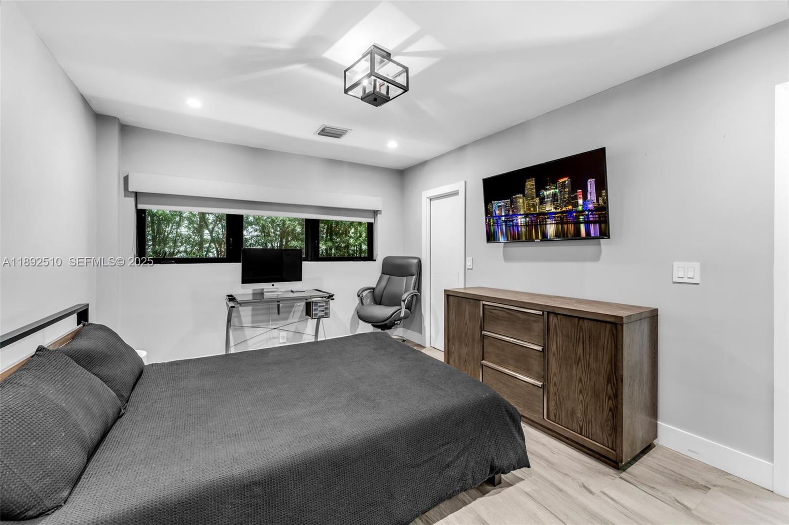 40 S Prospect Dr