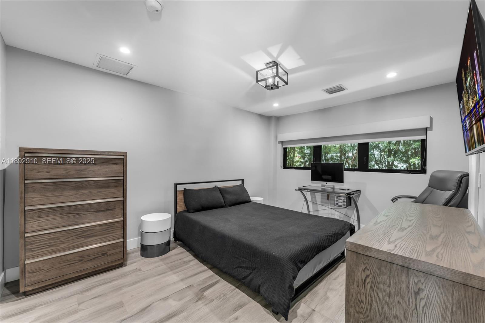 40 S Prospect Dr