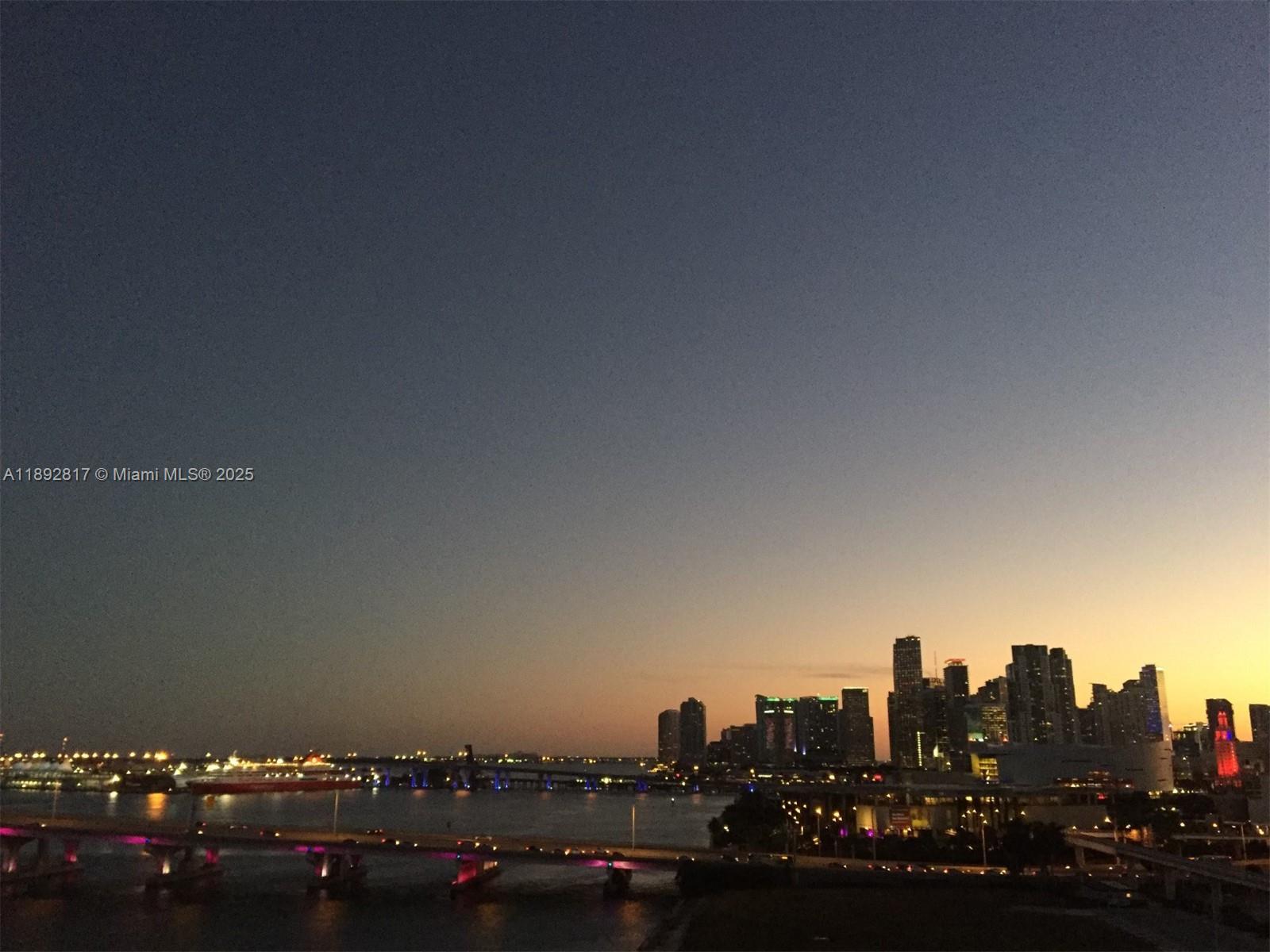 555 NE 15th St # 12J