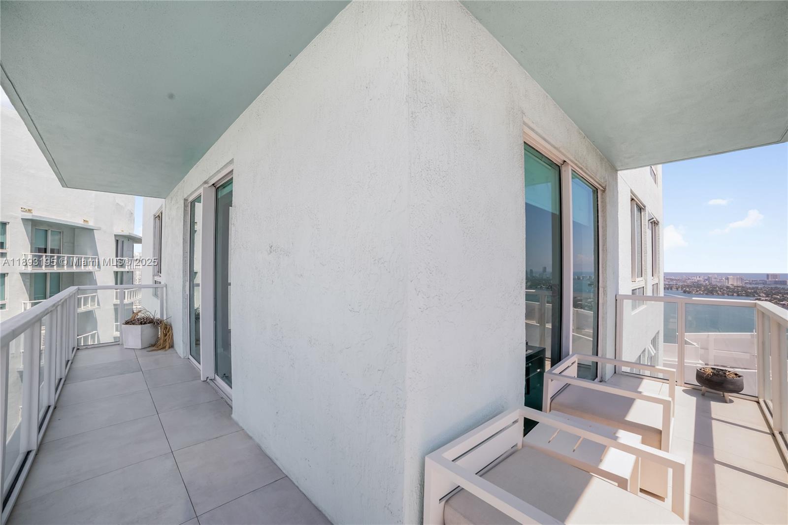 1900 N Bayshore Dr # 4411