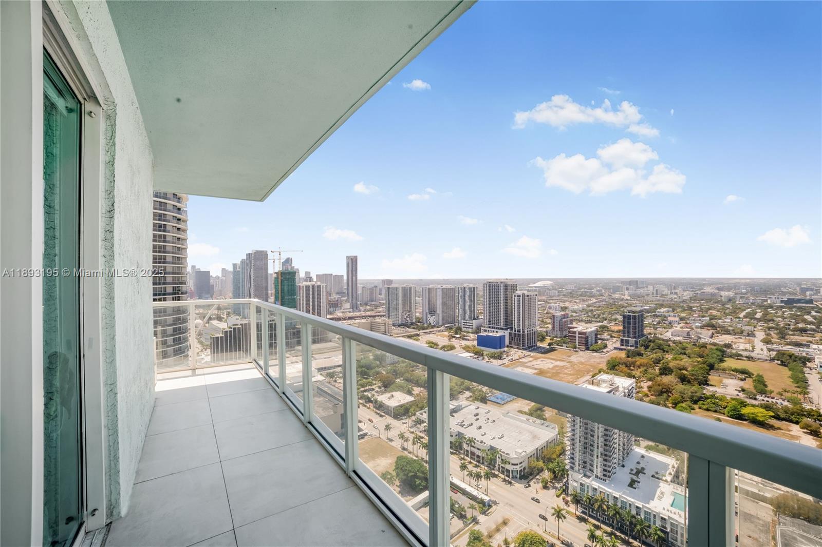 1900 N Bayshore Dr # 4411