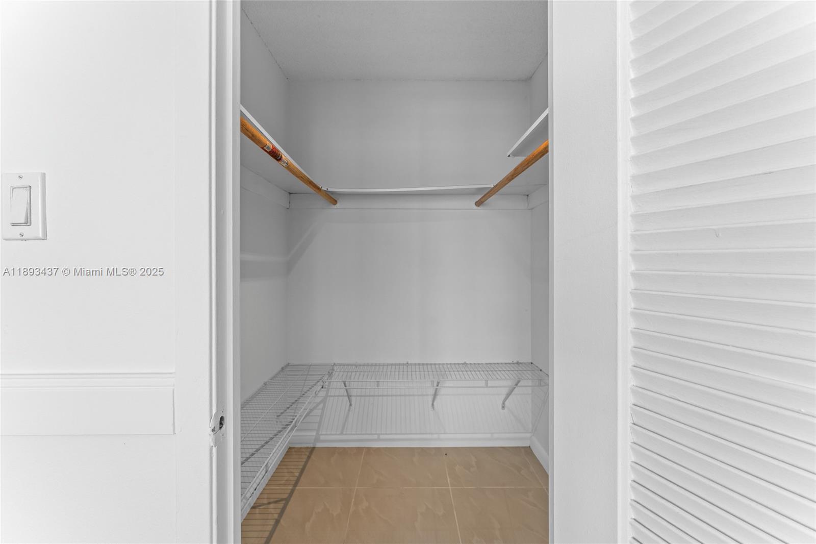 18061 BISCAYNE # 1701