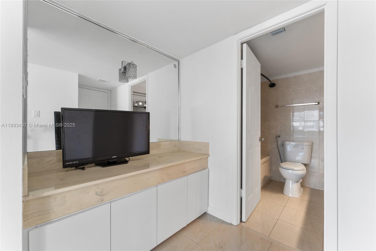 18061 BISCAYNE # 1701