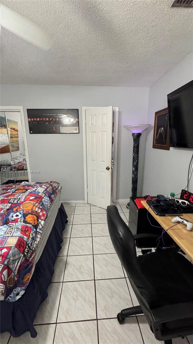 4390 NW 4th Ct