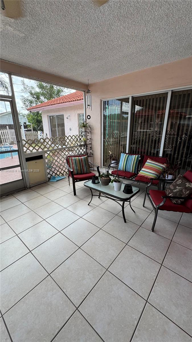 4390 NW 4th Ct