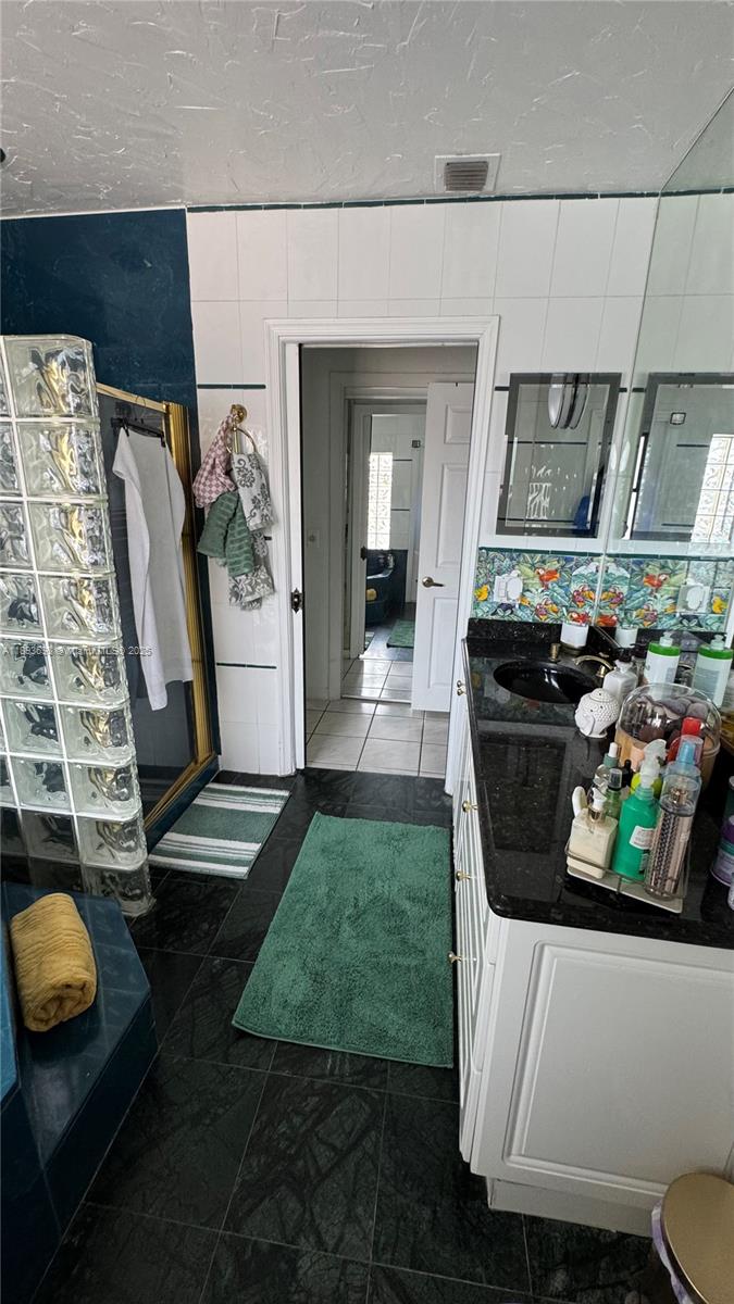 4390 NW 4th Ct