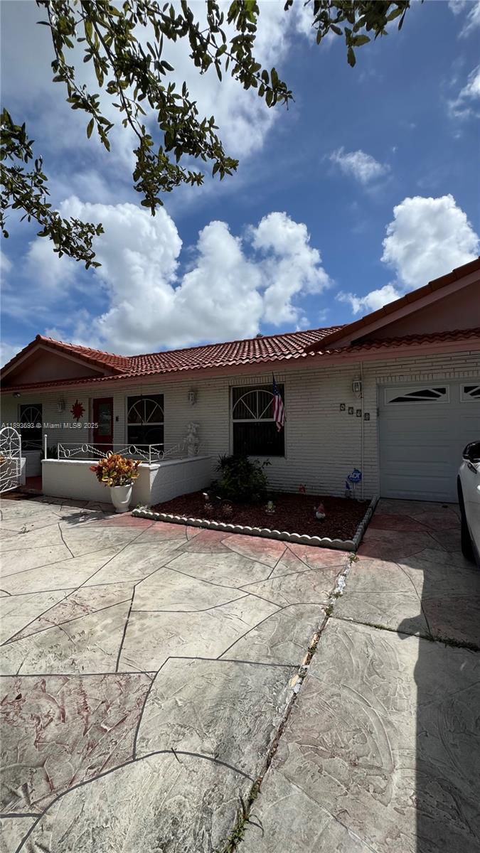 4390 NW 4th Ct