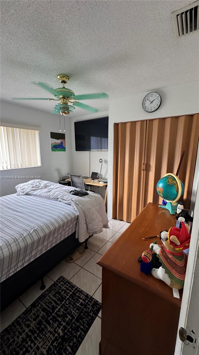 4390 NW 4th Ct