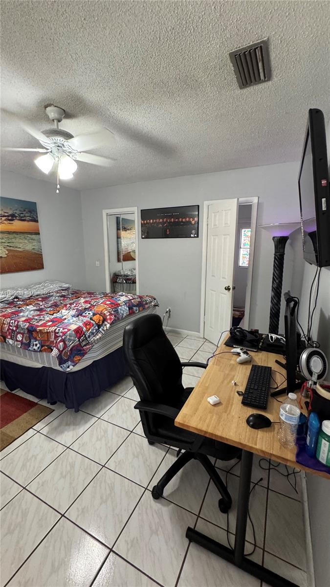 4390 NW 4th Ct