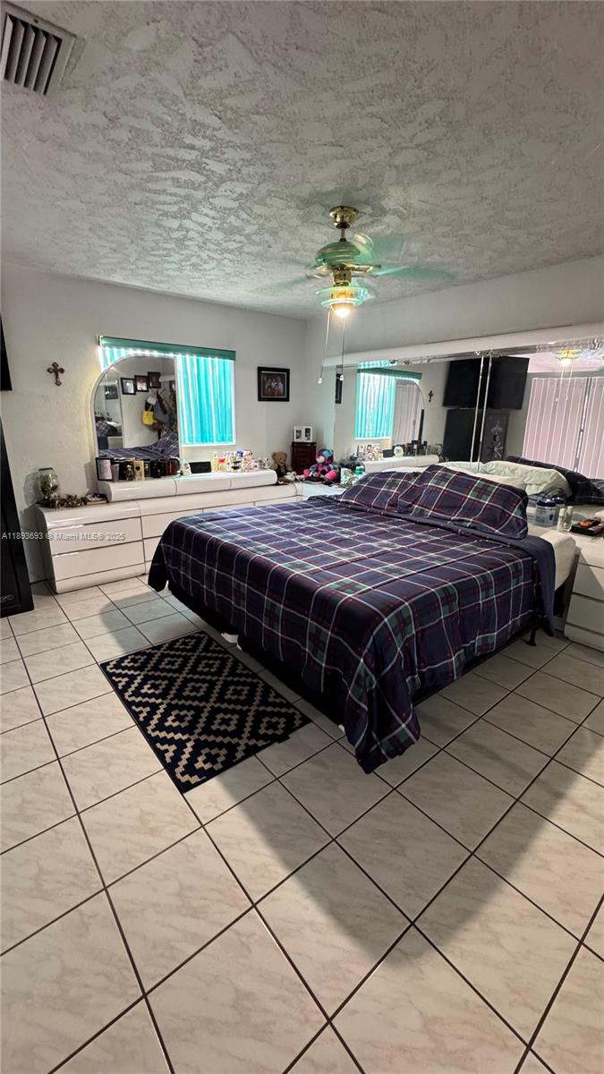 4390 NW 4th Ct