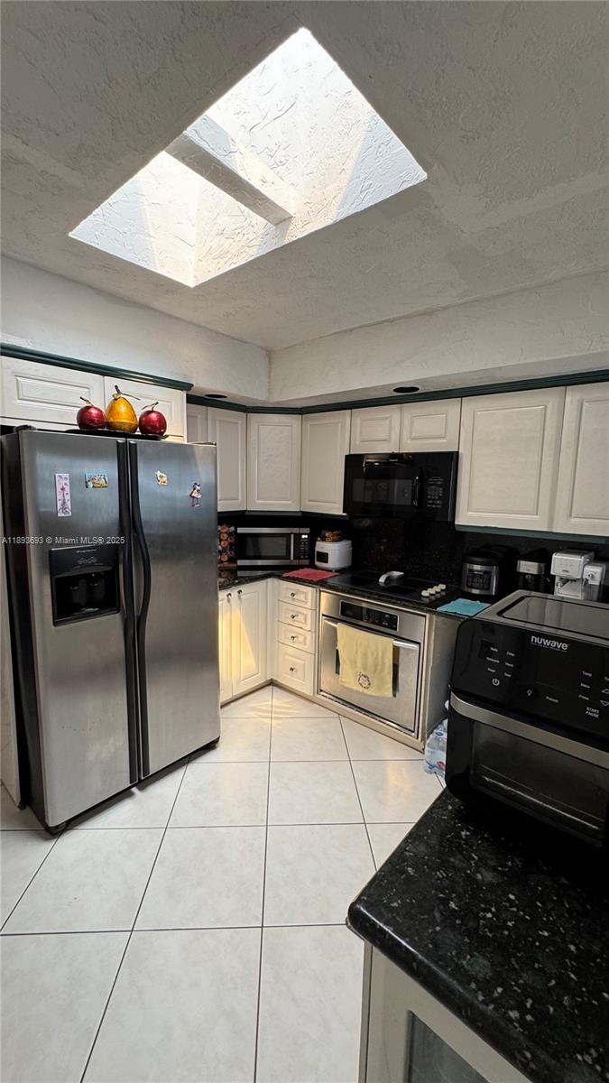 4390 NW 4th Ct
