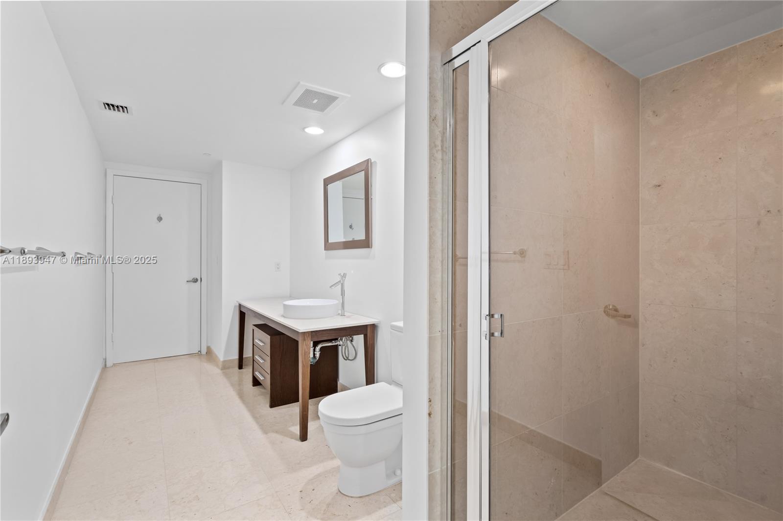 495 Brickell Ave # 3502