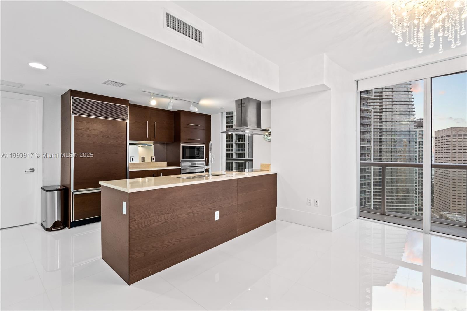 495 Brickell Ave # 3502