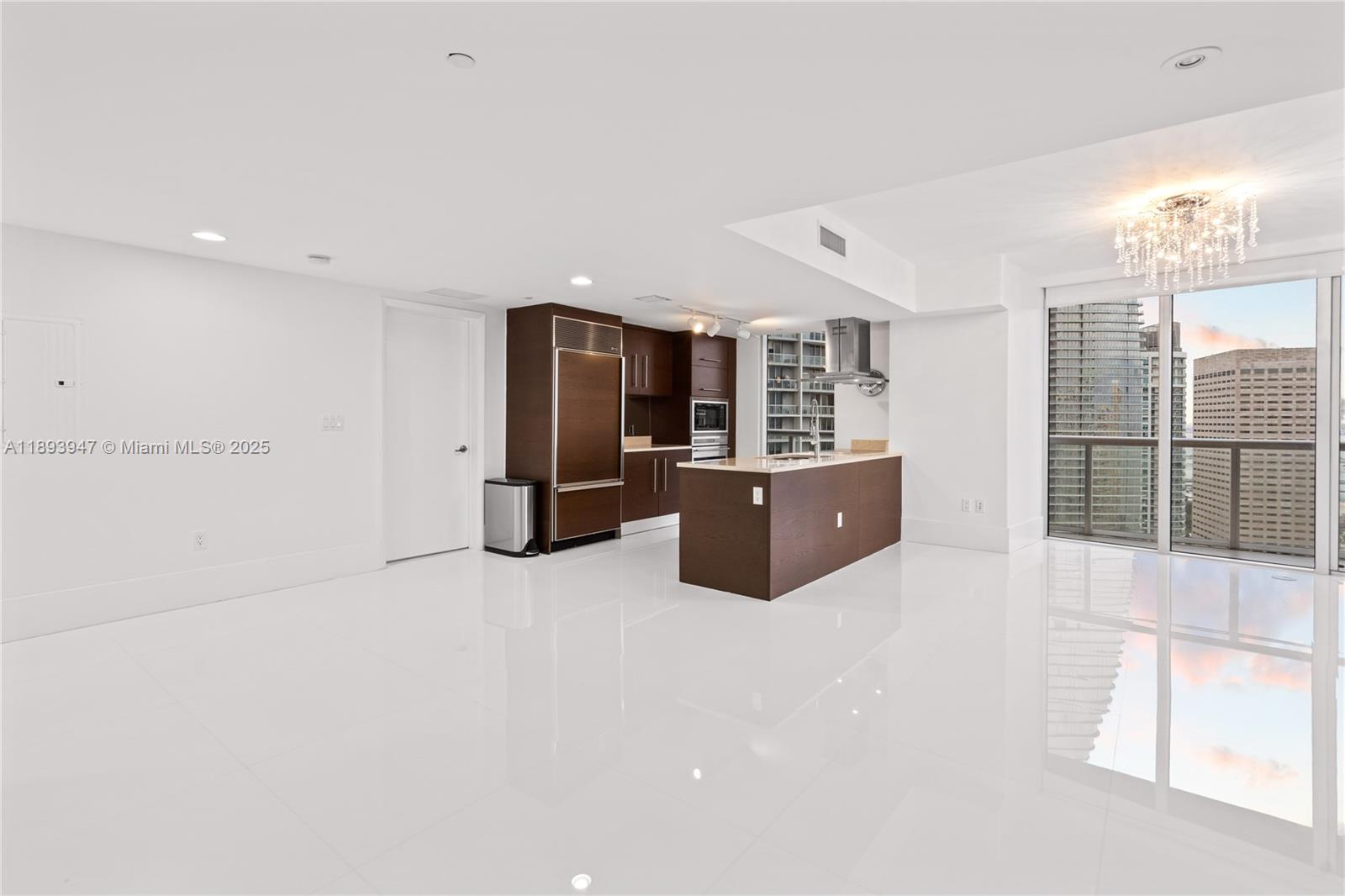 495 Brickell Ave # 3502