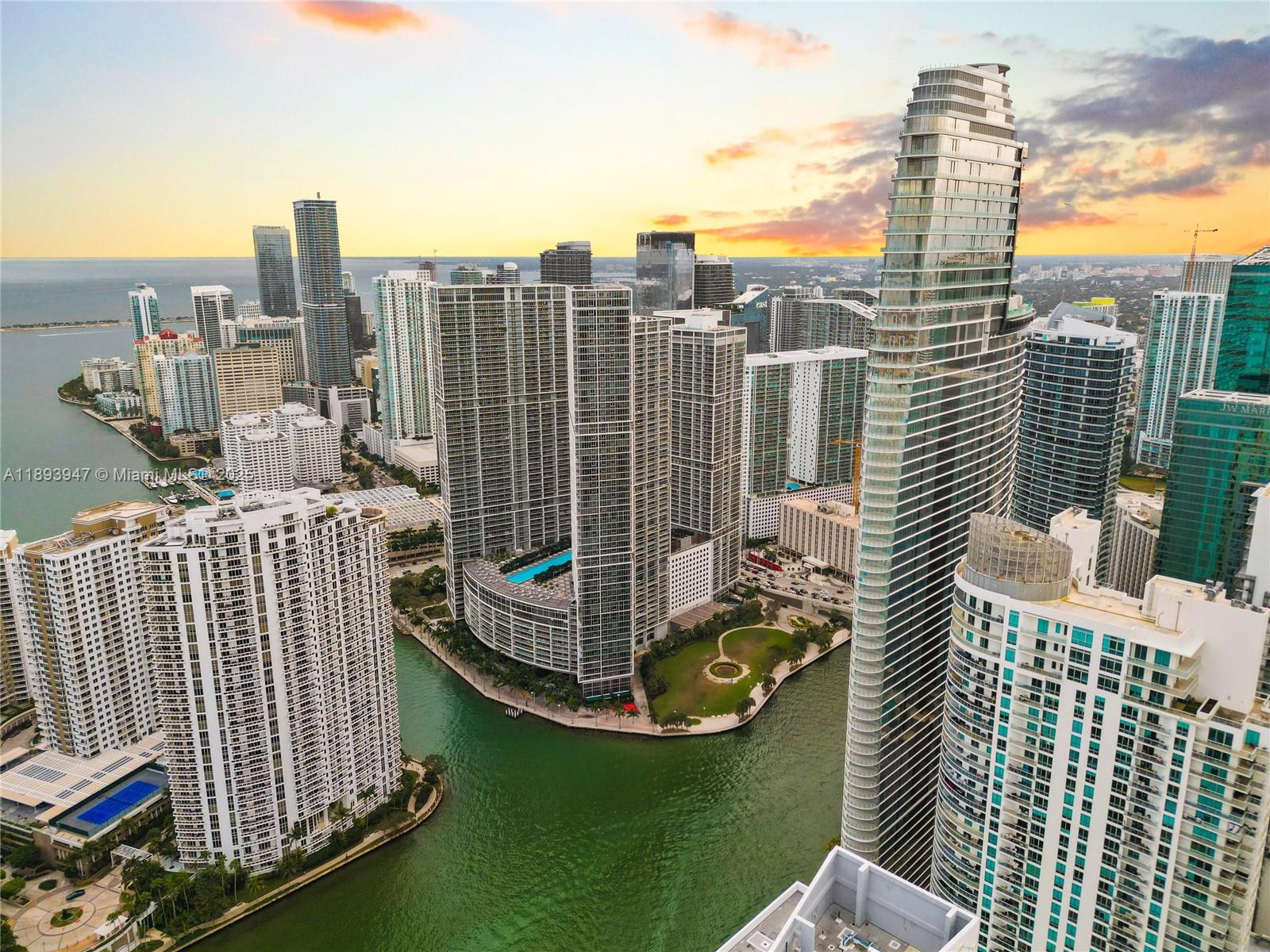 495 Brickell Ave # 3502