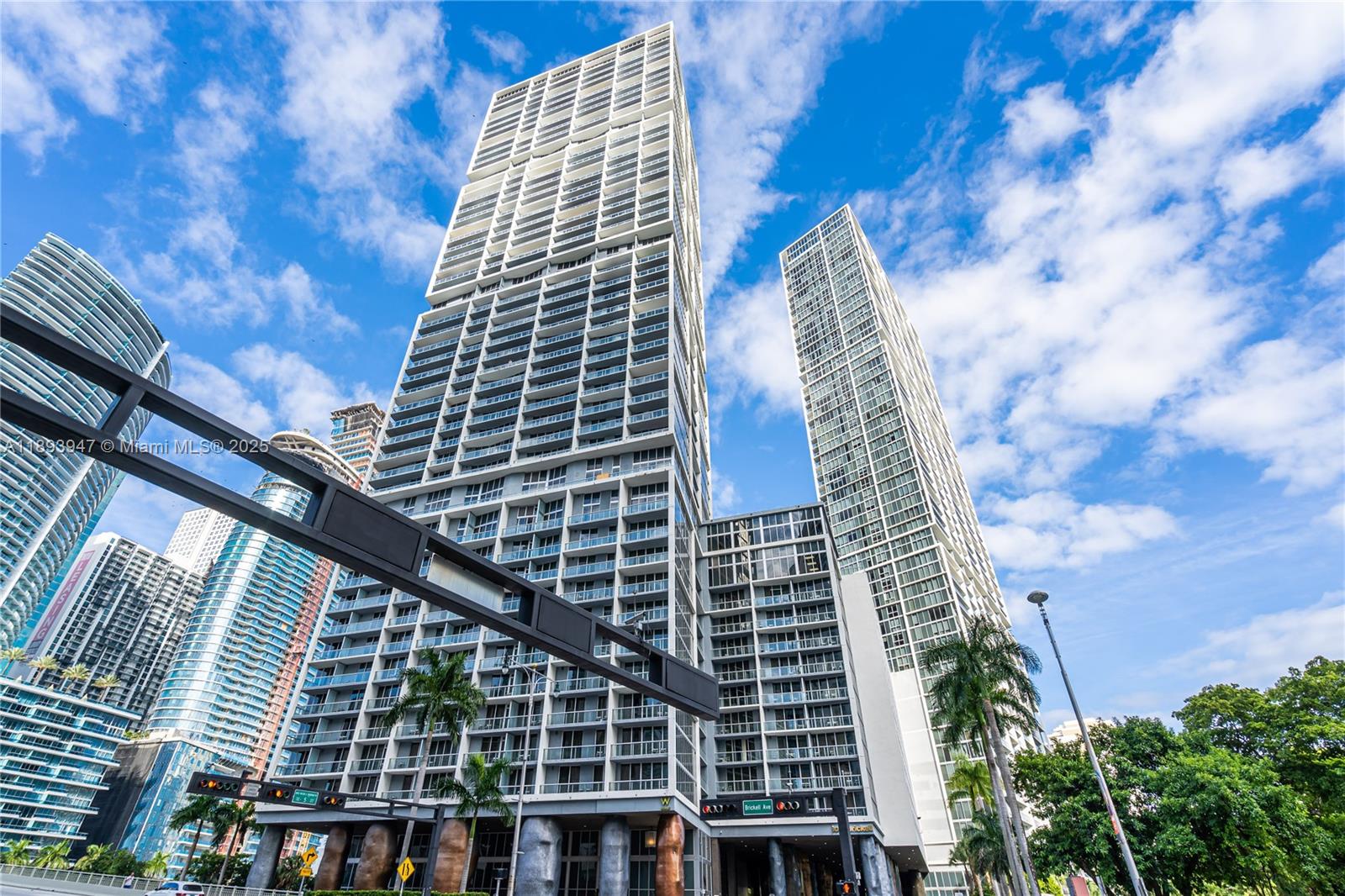 495 Brickell Ave # 3502