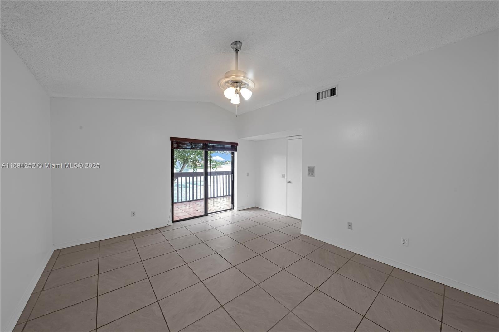 15070 SW 49th Ln # 106 Unit: A-106