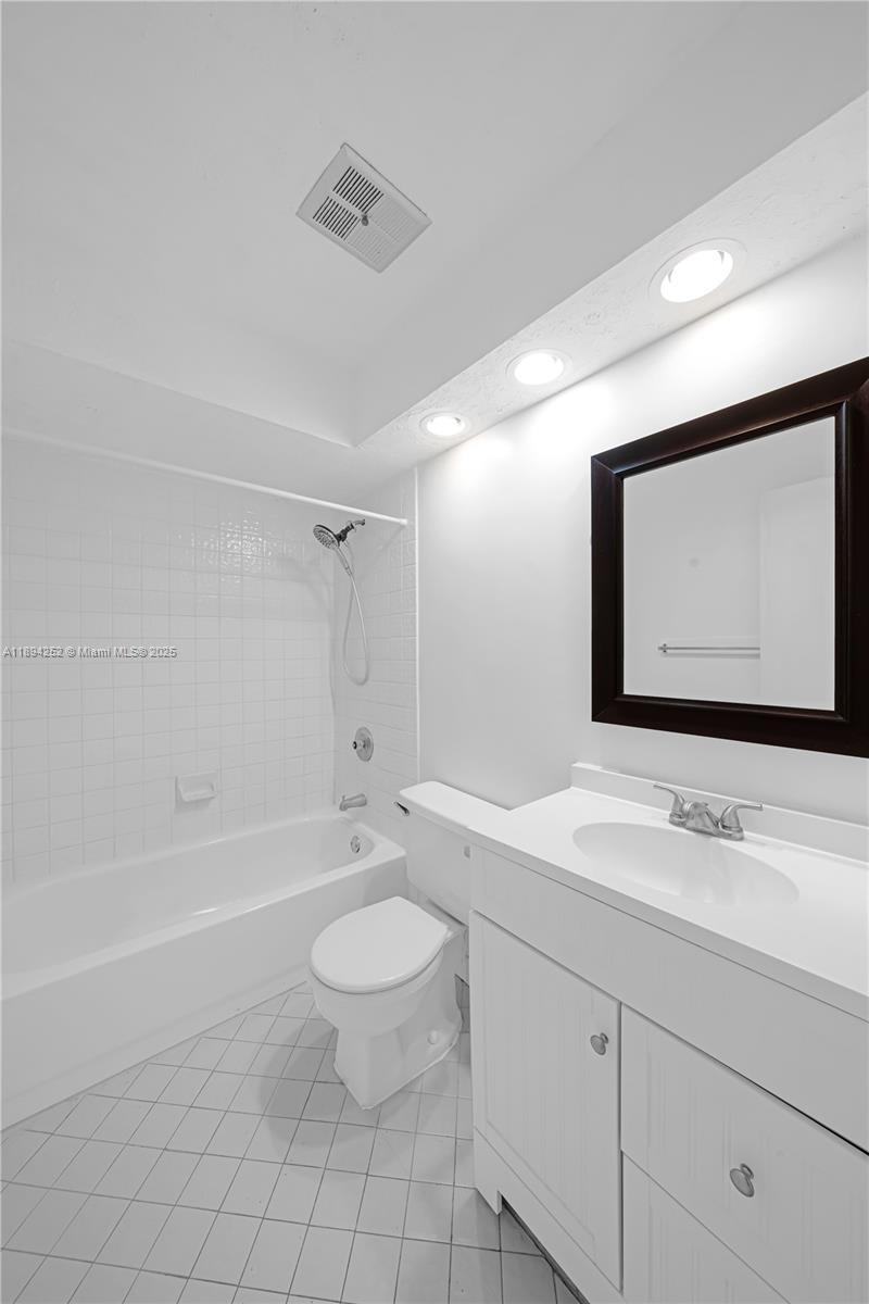 15070 SW 49th Ln # 106 Unit: A-106