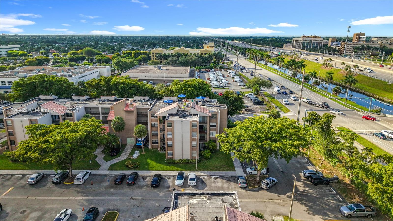 3611 SW 117th Ave # 207 Unit: 10-207