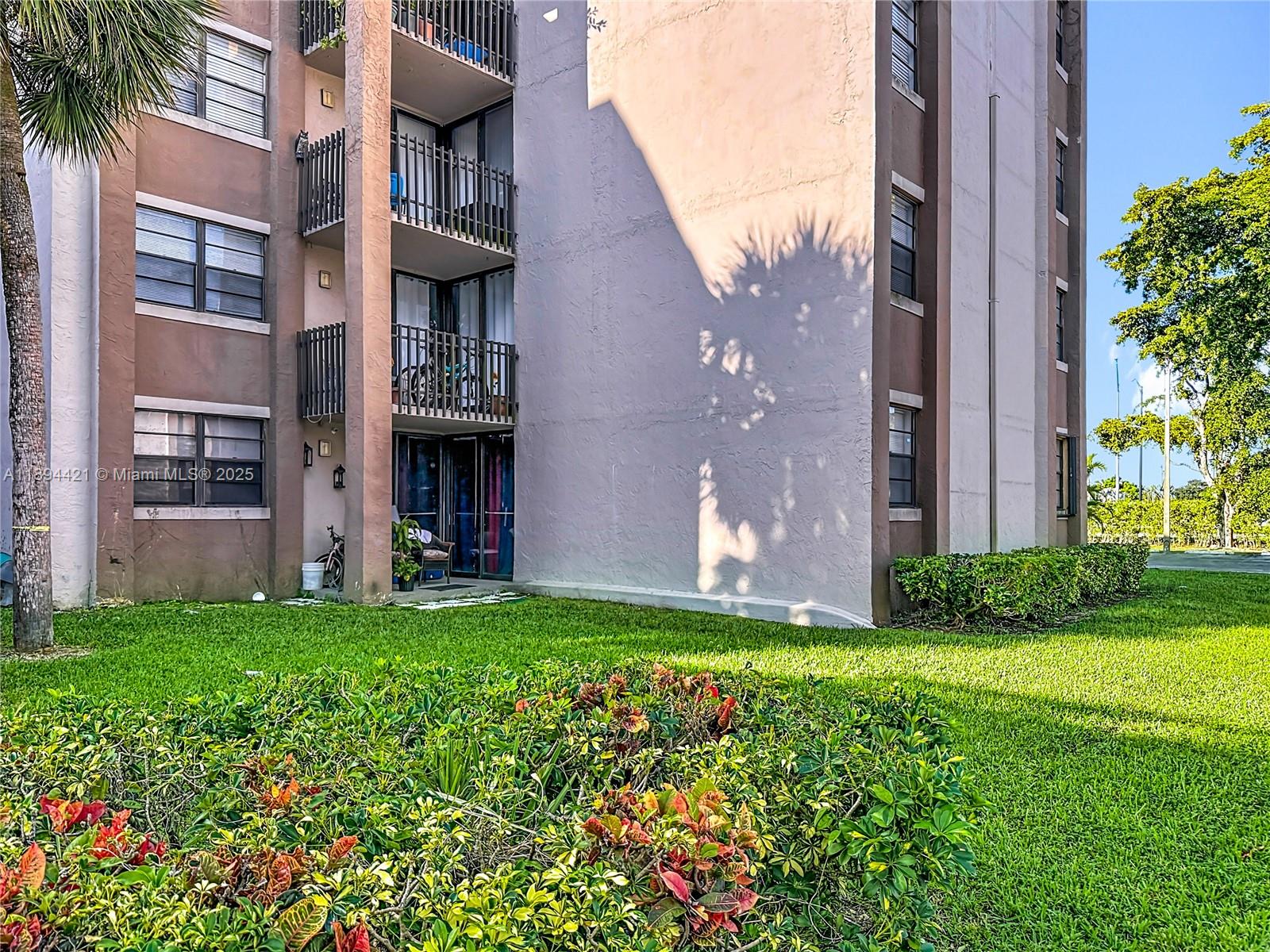 3611 SW 117th Ave # 207 Unit: 10-207