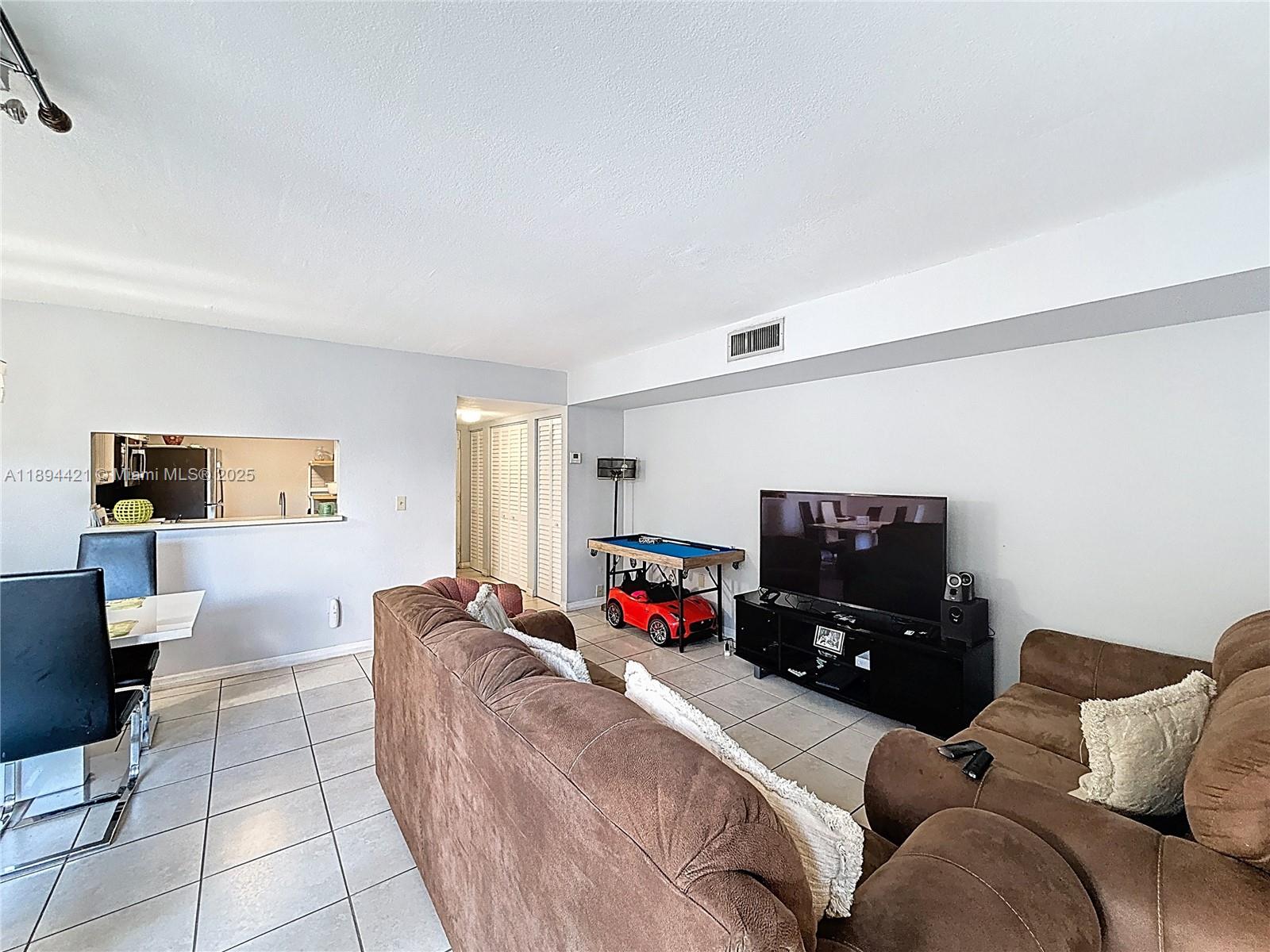 3611 SW 117th Ave # 207 Unit: 10-207