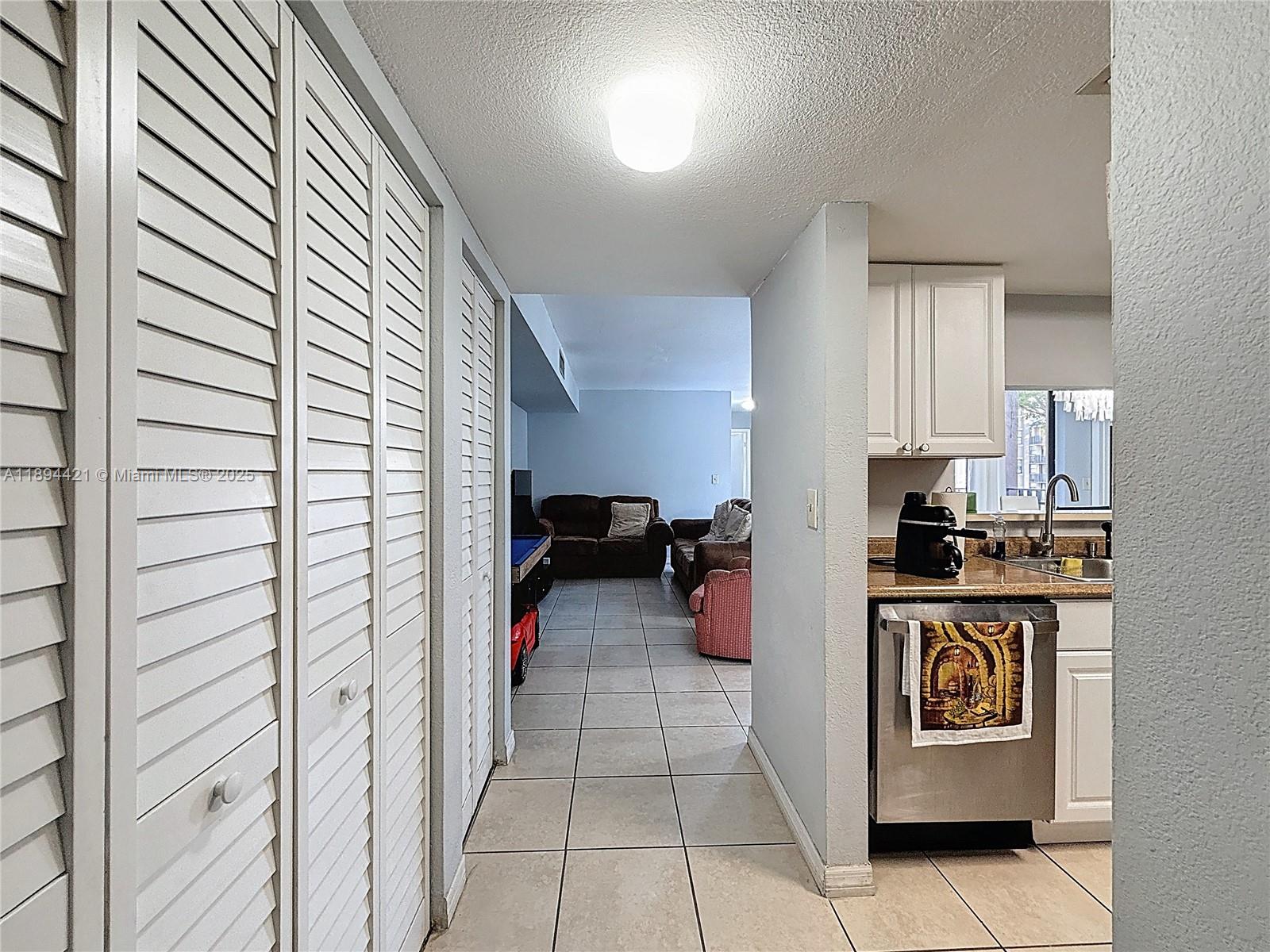 3611 SW 117th Ave # 207 Unit: 10-207
