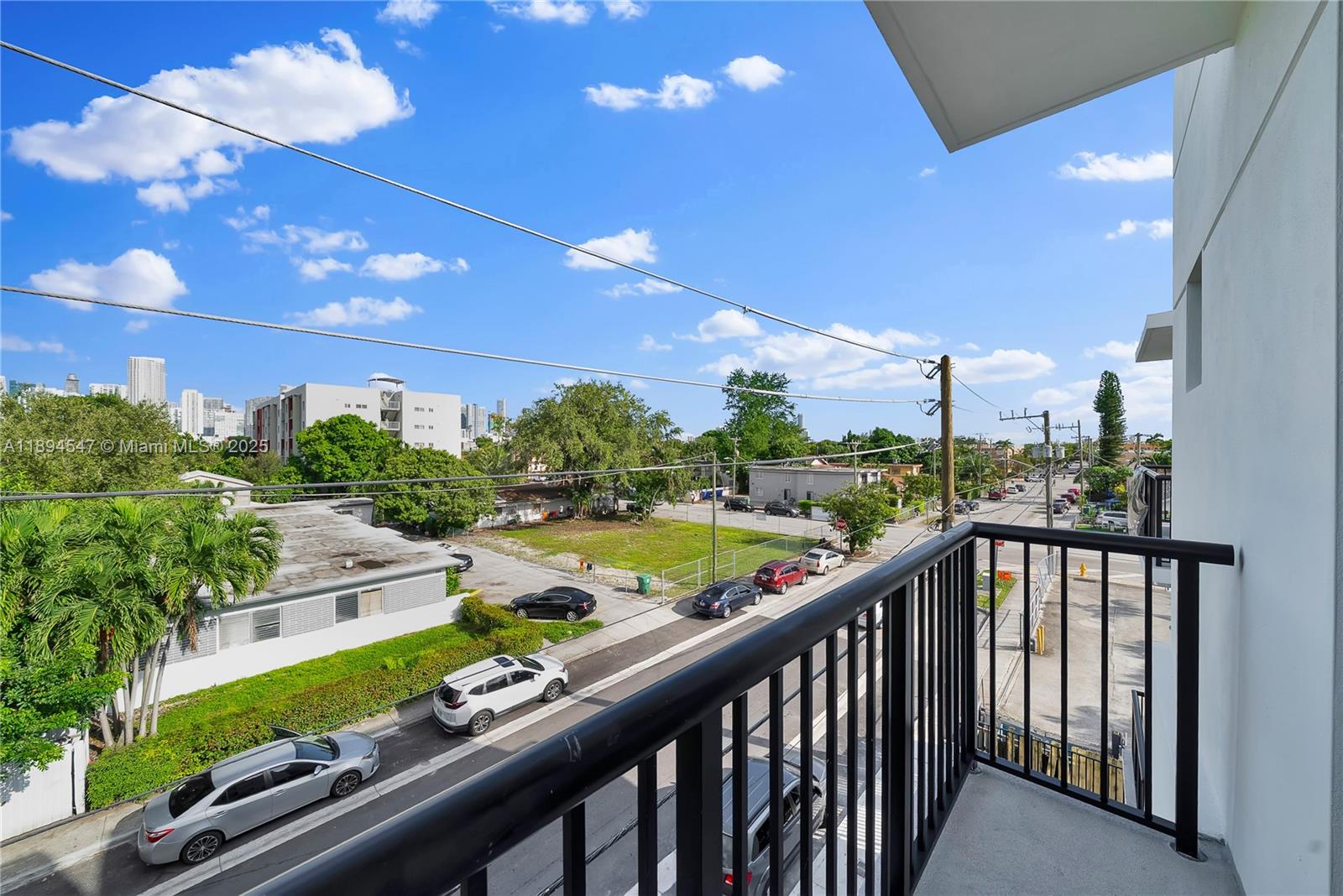 530 SW 11th Ave # 301