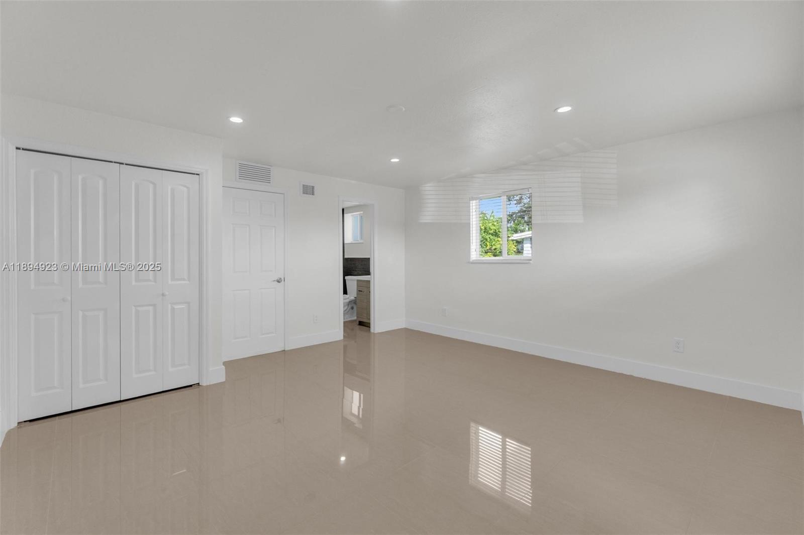 5520 SW 91st Ave