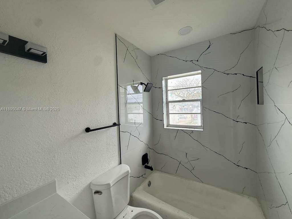 3128 SW 12th Place # 4