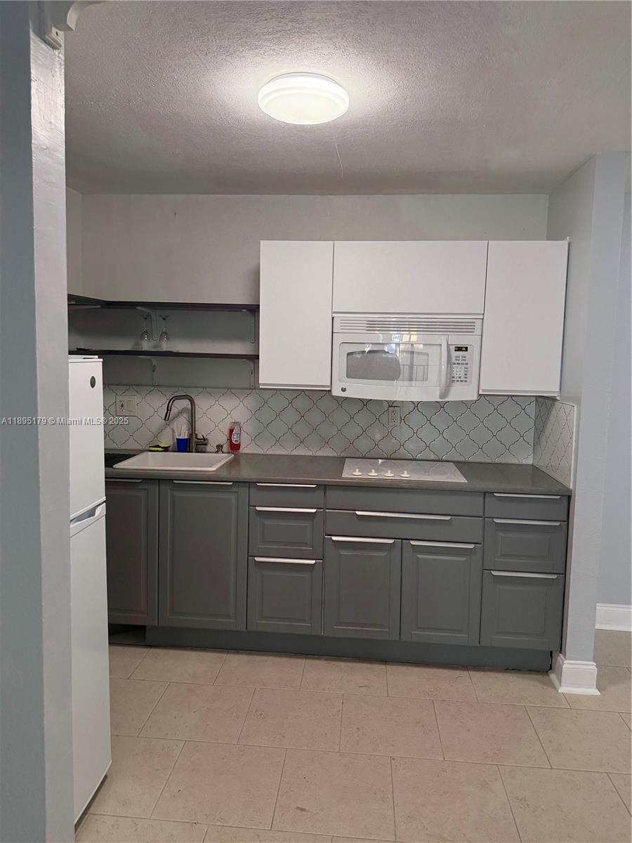 15500 SW 80th St # 106 Unit: A-106