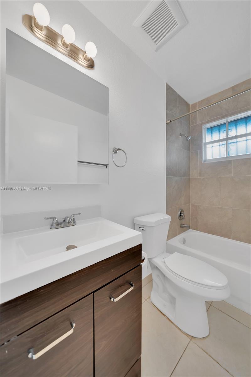 285 NW 39th St