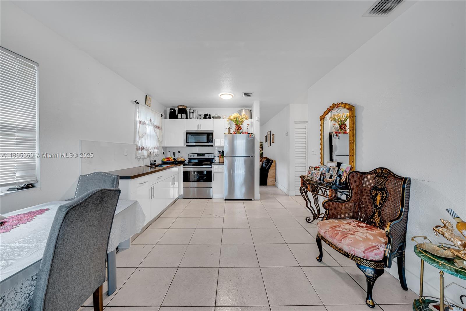 285 NW 39th St