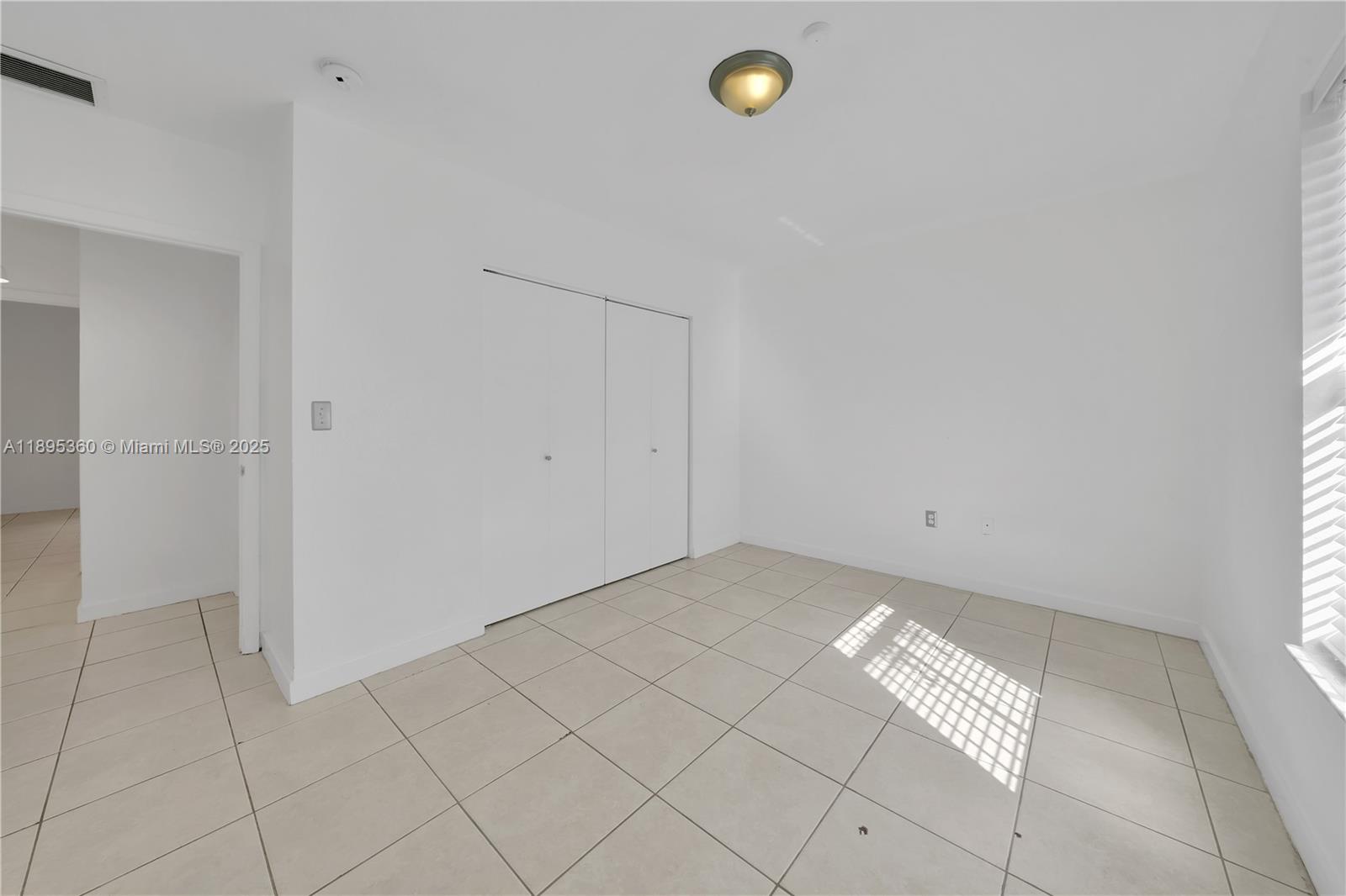 285 NW 39th St