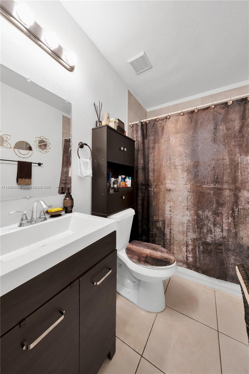 285 NW 39th St