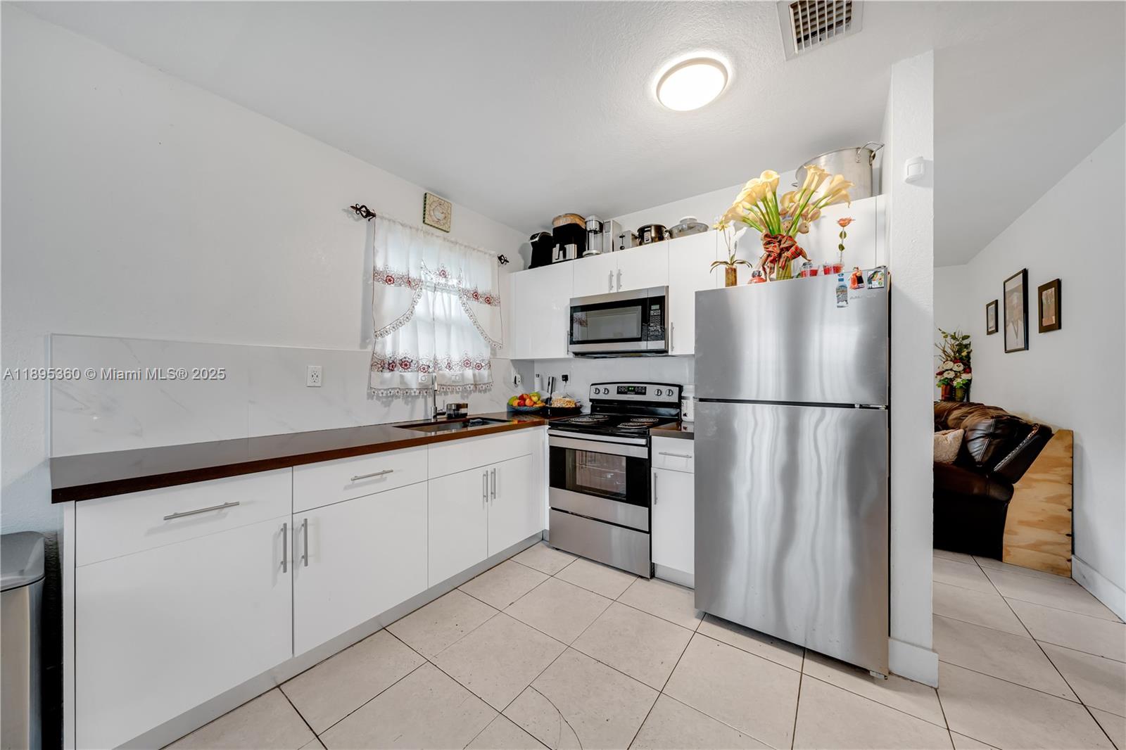 285 NW 39th St