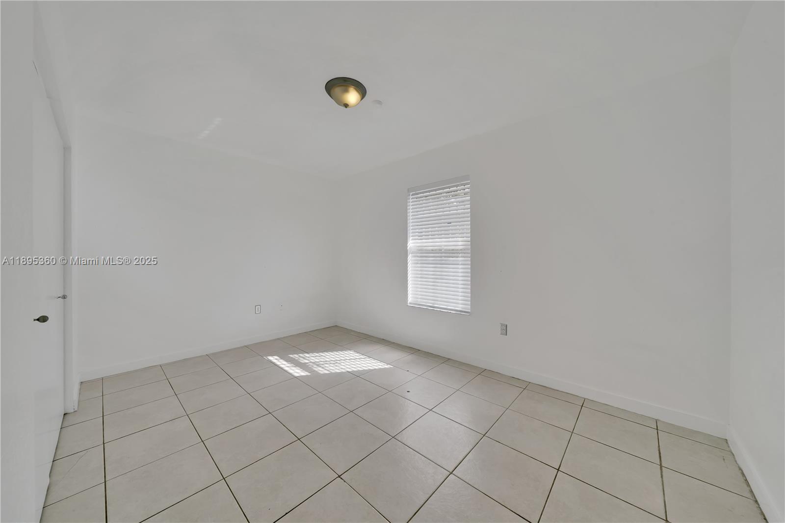285 NW 39th St