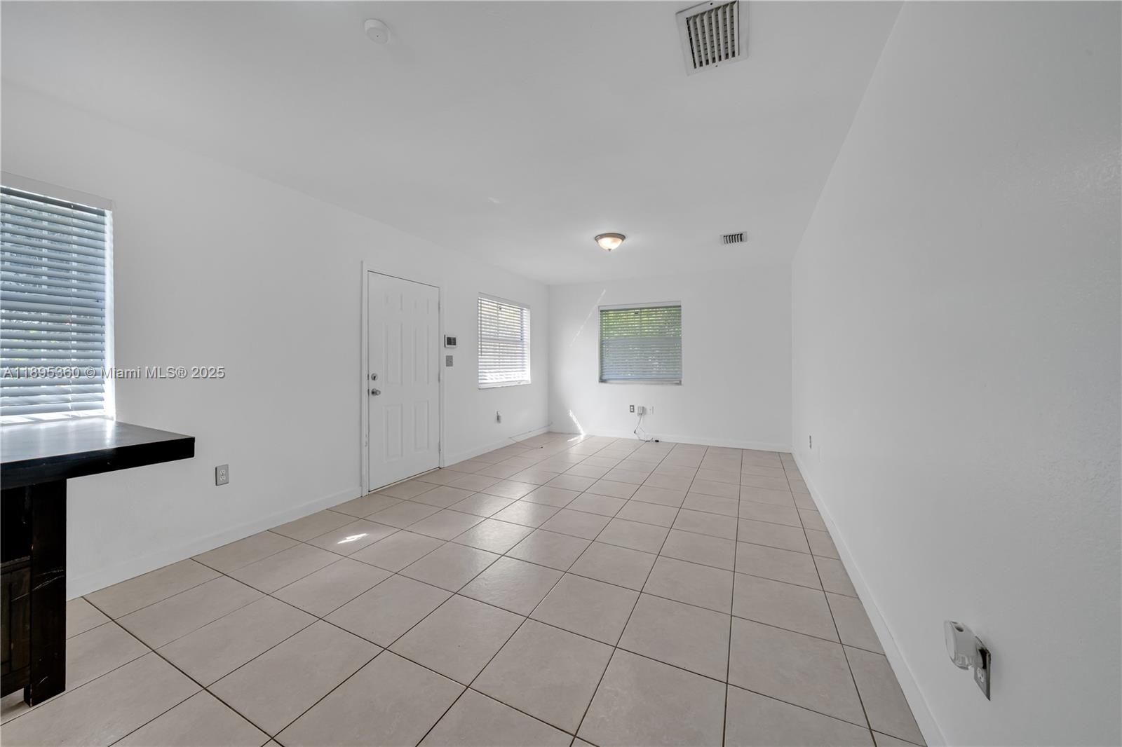285 NW 39th St