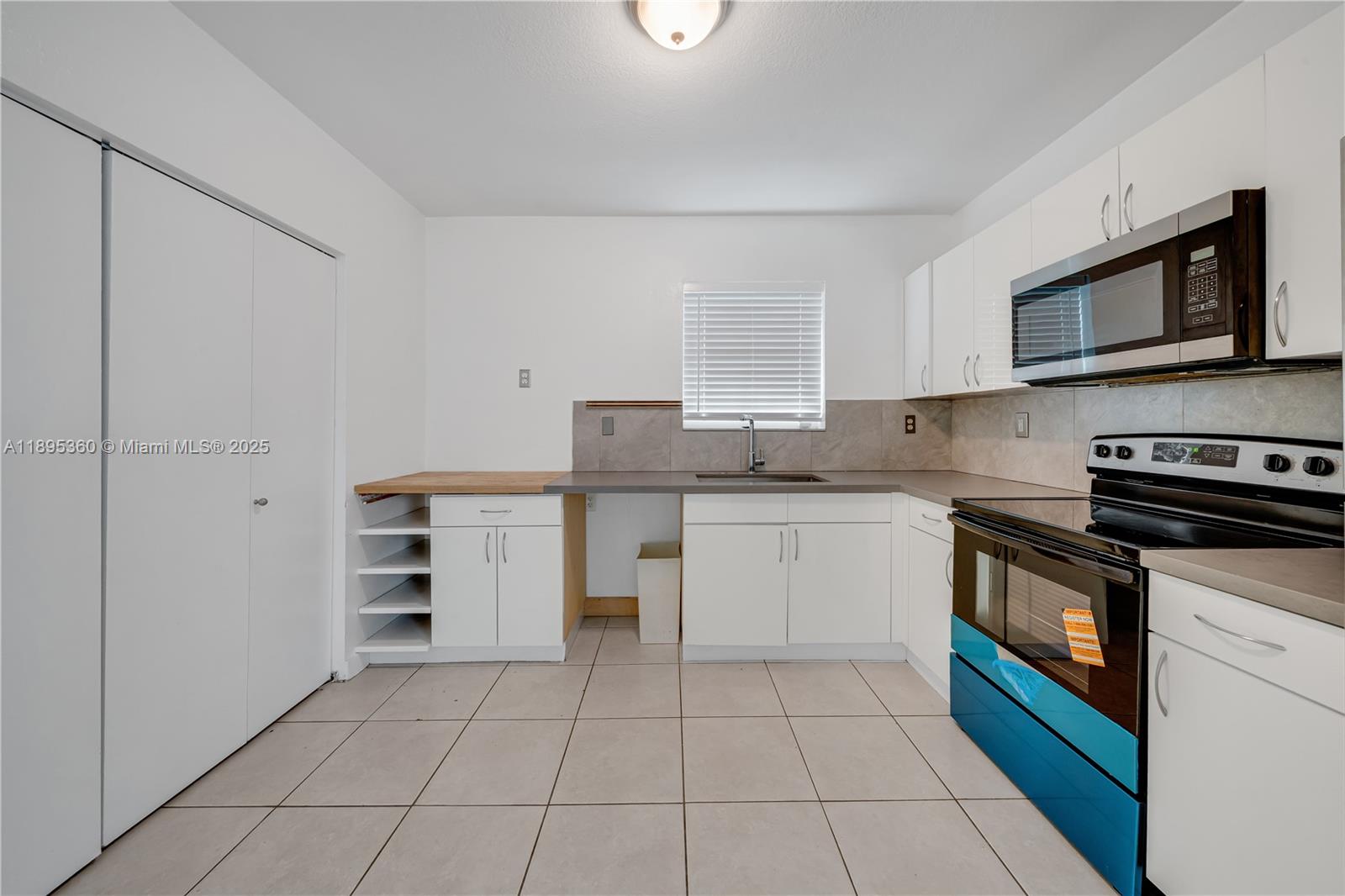 285 NW 39th St