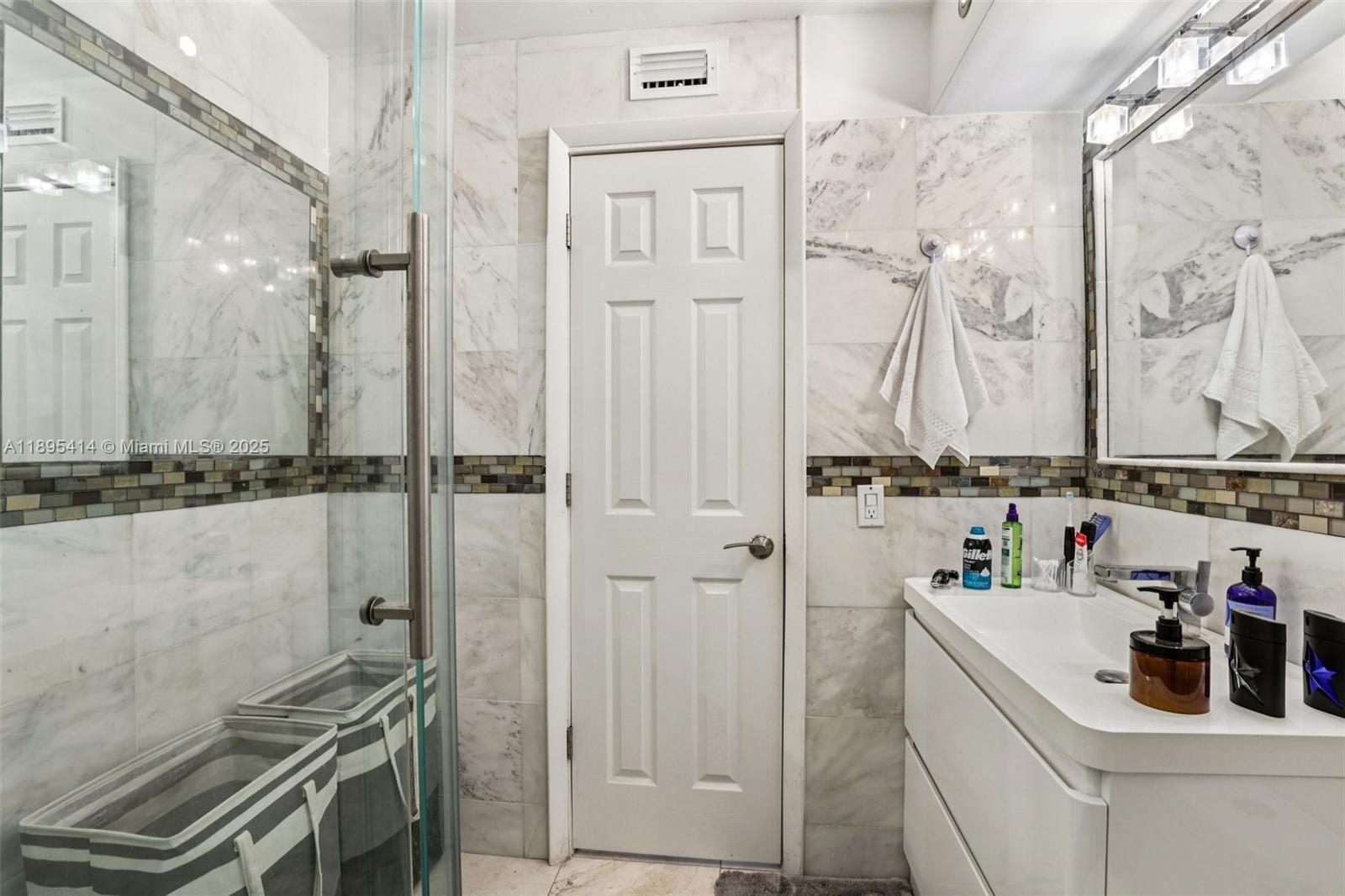 4011 N Meridian Ave # 21