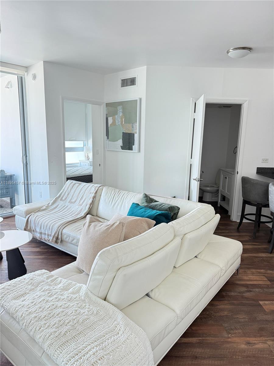 350 S Miami Ave Unit: 1803