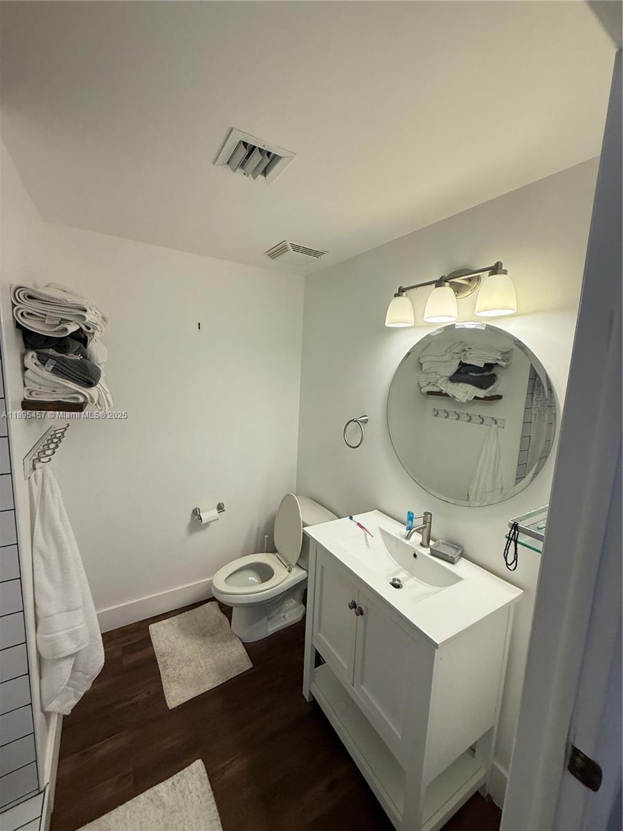 350 S Miami Ave Unit: 1803